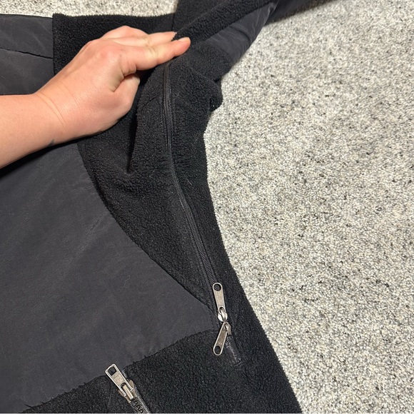 North Face Women's Denali Full Zip Fleece Jacket - MEDIUM - Picture 8 of 17